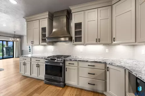 Kitchen - 5601 E Chandler Dr, Sioux Falls, SD 57110 photo 3 of 6