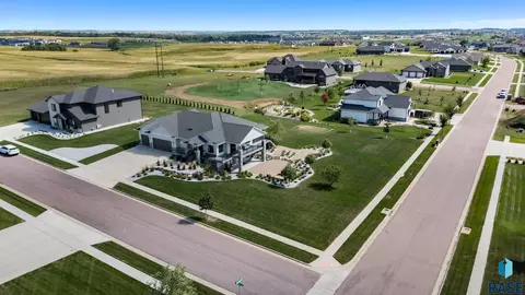 View/Area - 5601 E Chandler Dr, Sioux Falls, SD 57110 photo 1 of 1
