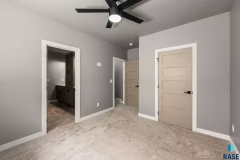 Bedroom - 5601 E Chandler Dr, Sioux Falls, SD 57110 photo 10 of 14