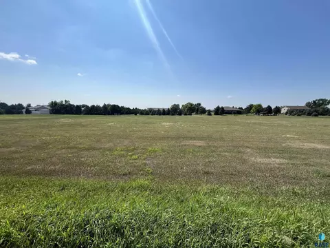 24 Meadow St, Pierre, SD 57501 photo 9