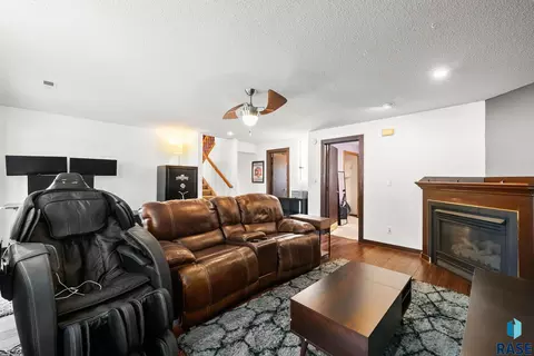 Living - 900 E 64th St, Sioux Falls, SD 57108 photo 2 of 2
