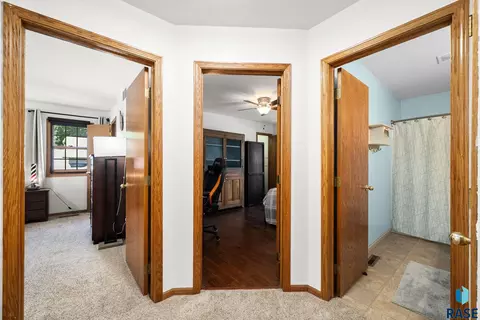 Entry Way - 900 E 64th St, Sioux Falls, SD 57108 photo 1 of 1