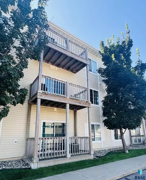 7438 S Louise Ave #D201, Sioux Falls, SD 57110