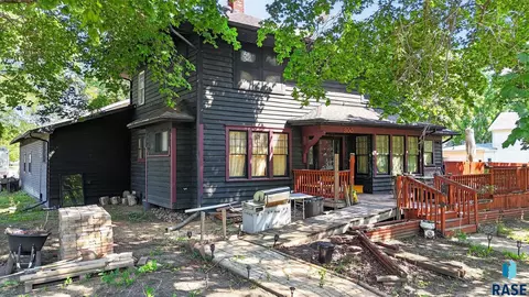 Exterior - 300 Dakota St, Centerville, SD 57014 photo 2 of 12