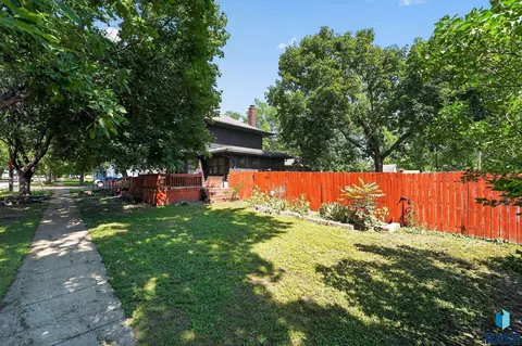 Exterior - 300 Dakota St, Centerville, SD 57014 photo 11 of 12