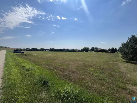 25 Meadow St, Pierre, SD 57501 photo 5