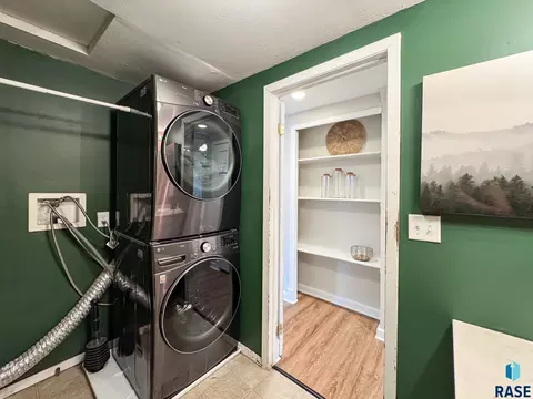Other - 1324 E 6th St, Sioux Falls, SD 57103 photo 4 of 9