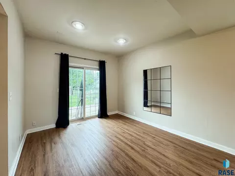 Living - 1324 E 6th St, Sioux Falls, SD 57103 photo 10 of 10