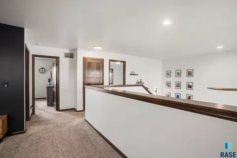 Entry Way - 5005 E 63rd St, Sioux Falls, SD 57108 photo 1 of 1