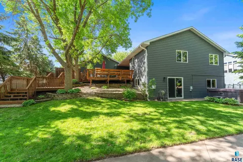 Exterior - 200 E 9th St, Crooks, SD 57020 photo 7 of 14