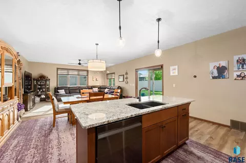 Kitchen - 2500 S Kinderhook Ave, Sioux Falls, SD 57106 photo 3 of 6