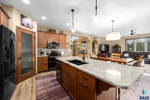 Kitchen - 2500 S Kinderhook Ave, Sioux Falls, SD 57106 photo 1 of 6