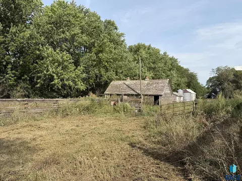 Exterior - 44666 289th St, Viborg, SD 57070 photo 16 of 29