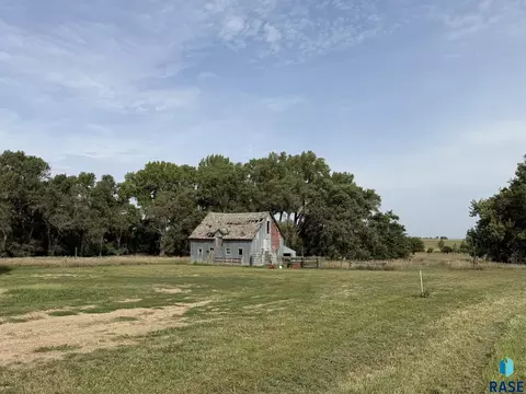 Exterior - 44666 289th St, Viborg, SD 57070 photo 27 of 29