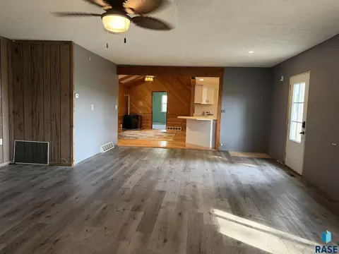 Living - 44666 289th St, Viborg, SD 57070 photo 4 of 9