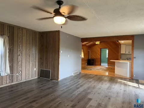 Living - 44666 289th St, Viborg, SD 57070 photo 3 of 9