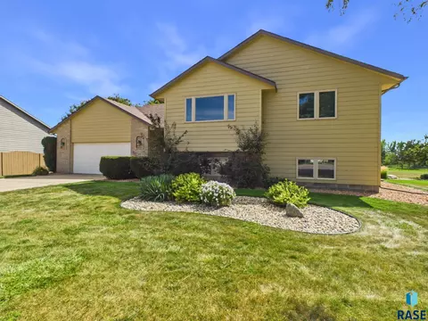 Exterior - 505 Herman Cir, Tea, SD 57064 photo 6 of 14