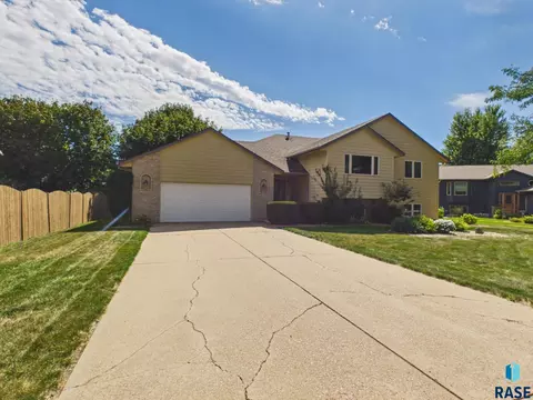 Exterior - 505 Herman Cir, Tea, SD 57064 photo 5 of 14