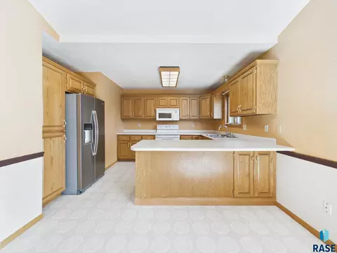 Kitchen - 505 Herman Cir, Tea, SD 57064 photo 1 of 5