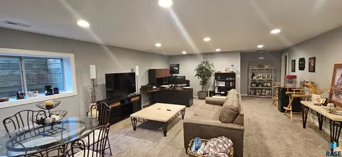 Living - 2609 E Whisper Trl, Sioux Falls, SD 57108 photo 1 of 2