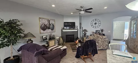 Living - 2609 E Whisper Trl, Sioux Falls, SD 57108 photo 2 of 2