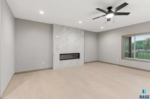 Living - 2401 E Joshua Cir, Sioux Falls, SD 57108 photo 3 of 5