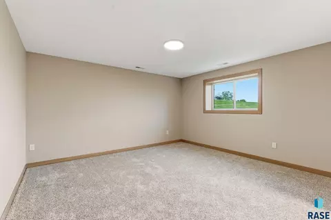 Bedroom - 2401 E Joshua Cir, Sioux Falls, SD 57108 photo 2 of 6
