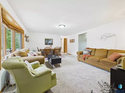 Living - 3912 E Claudette Dr, Sioux Falls, SD 57103 photo 5 of 5