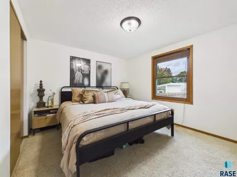 Bedroom - 3912 E Claudette Dr, Sioux Falls, SD 57103 photo 2 of 8