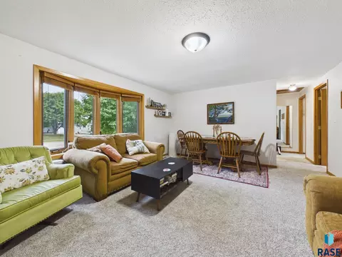 Living - 3912 E Claudette Dr, Sioux Falls, SD 57103 photo 3 of 5
