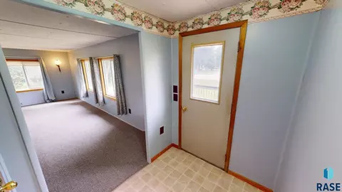 Entry Way - 750 Dakota St, Toronto, SD 57268 photo 2 of 2