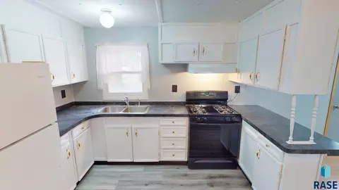 Kitchen - 750 Dakota St, Toronto, SD 57268 photo 1 of 1