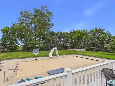 Exterior - 23449 451 Ave, Madison, SD 57042 photo 12 of 18