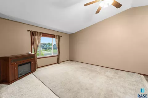 Living - 5609 S Cain Ave S, Sioux Falls, SD 57106 photo 3 of 3