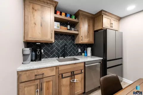 Kitchen - 7104 E 38th St, Sioux Falls, SD 57110 photo 7 of 7