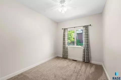 Bedroom - 105 E Switch Grass Trl, Brandon, SD 57005 photo 5 of 10