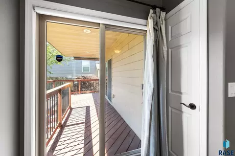 Entry Way - 105 E Switch Grass Trl, Brandon, SD 57005 photo 2 of 2