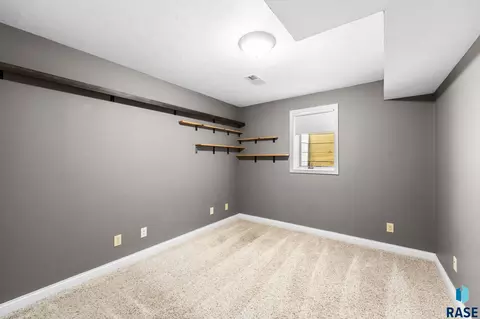 Bedroom - 105 E Switch Grass Trl, Brandon, SD 57005 photo 9 of 10