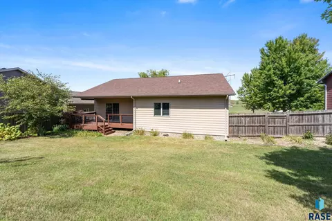 Exterior - 105 E Switch Grass Trl, Brandon, SD 57005 photo 9 of 9