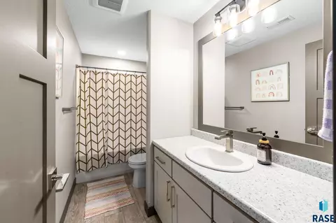 Bath - 6708 E Dugout Ln, Sioux Falls, SD 57110 photo 5 of 5