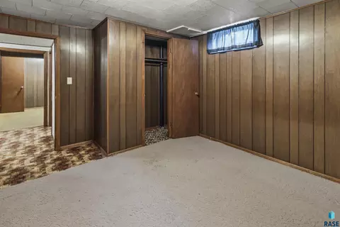 Bedroom - 502 E 10th St, Dell Rapids, SD 57022 photo 4 of 4