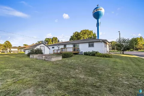 Exterior - 502 E 10th St, Dell Rapids, SD 57022 photo 1 of 1