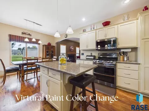Kitchen - 815 S Park Lane St, Canton, SD 57013 photo 2 of 2