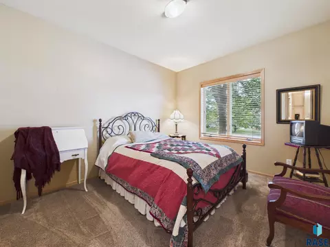 Bedroom - 815 S Park Lane St, Canton, SD 57013 photo 3 of 4