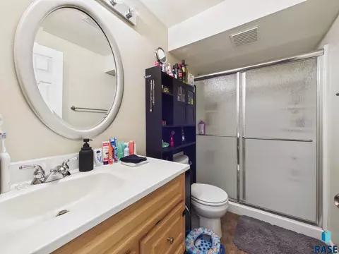 Bath - 815 S Park Lane St, Canton, SD 57013 photo 3 of 4