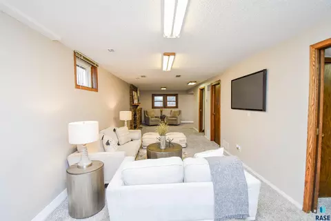 Living - 3305 E 33rd St, Sioux Falls, SD 57103 photo 8 of 11
