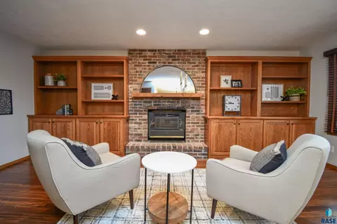 Living - 3305 E 33rd St, Sioux Falls, SD 57103 photo 1 of 11