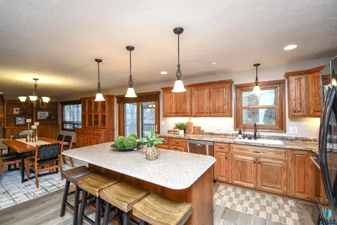 Kitchen - 3305 E 33rd St, Sioux Falls, SD 57103 photo 2 of 10