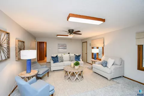 Living - 3305 E 33rd St, Sioux Falls, SD 57103 photo 3 of 11