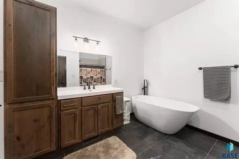 Bath - 48201 304th St, Alcester, SD 57001 photo 3 of 6